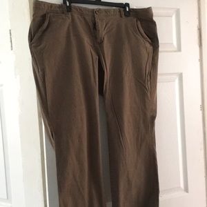 Bootcut khaki’s